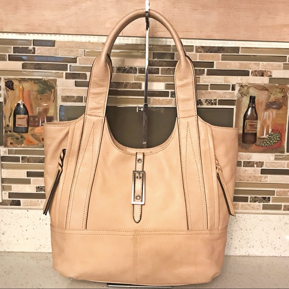 Beautiful B. Makowski Shoulder Bag - Picture 1 of 6